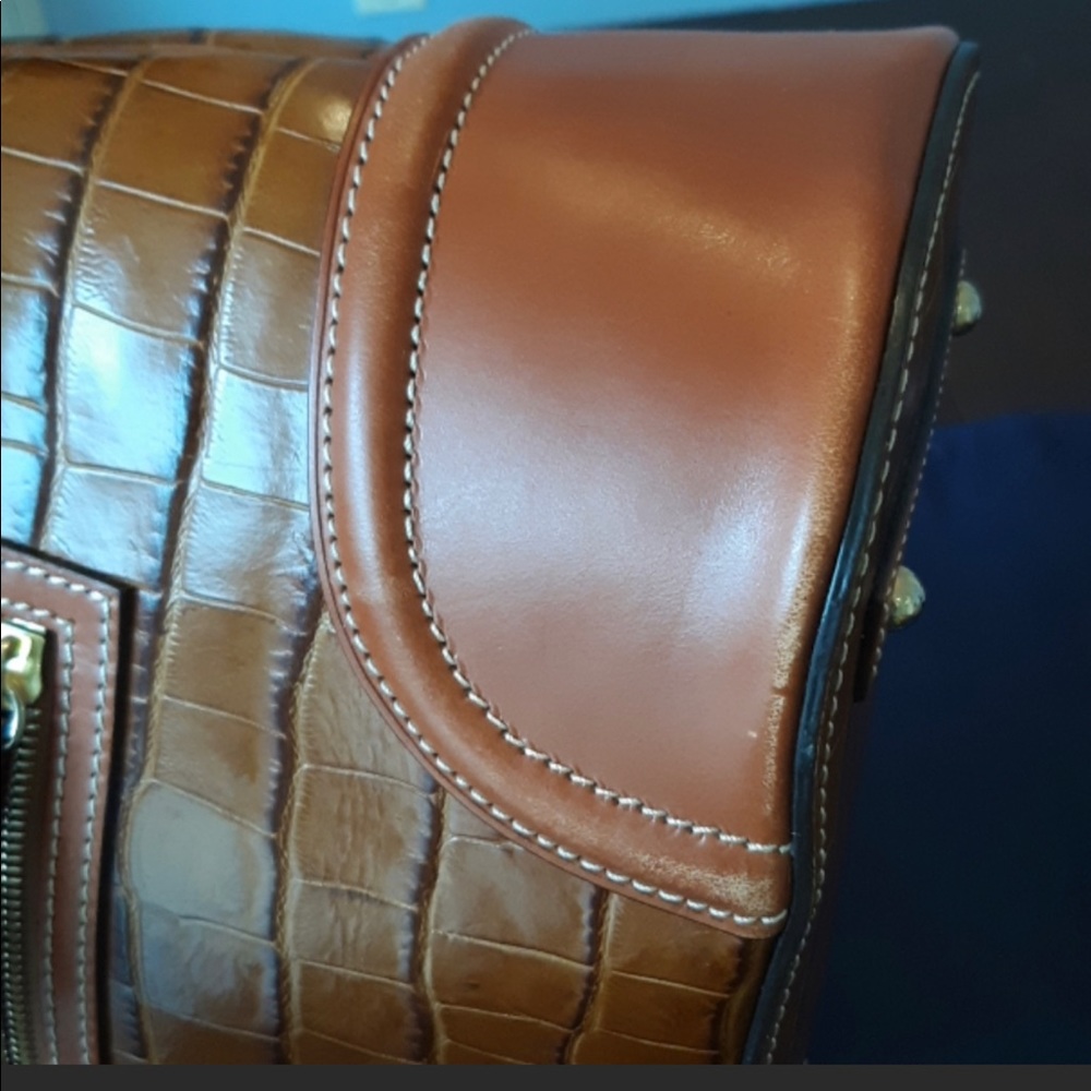 Dooney & Bourke Stunning Croco Satchel - Like New! - Picture 5 of 7